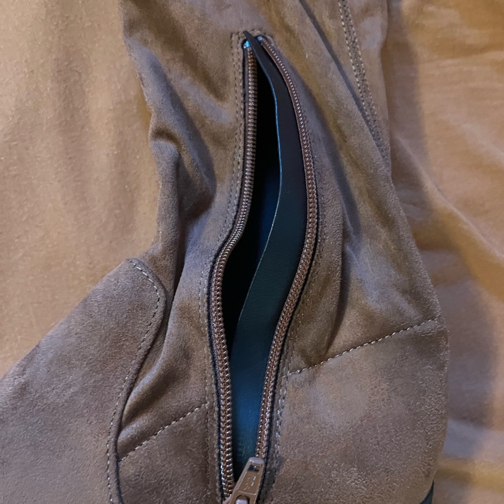 Cognac Over the Knee Boots Microsuede Material w/ Tie on top! Size 8 NEVER WORN - Picture 5 of 6